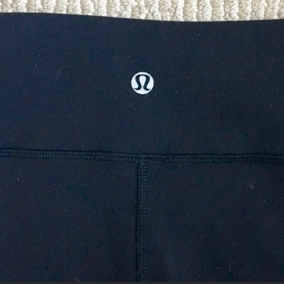 Lululemon black cropped leggings - Picture 3 of 4